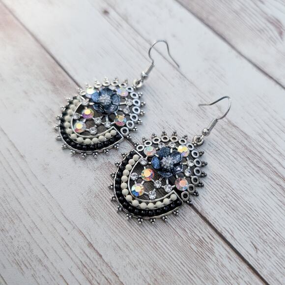 Vintage Earrings Dangle Drop Earrings Unusual - Some Condition Issues - Picture 3 of 11